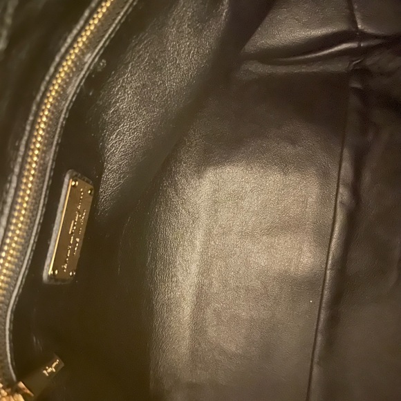 Salvatore Ferragamo leather handbag - Picture 9 of 12